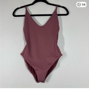 Left On Friday Mauve Purple One Piece Sunday Swimsuit V Neck Women’s Medium